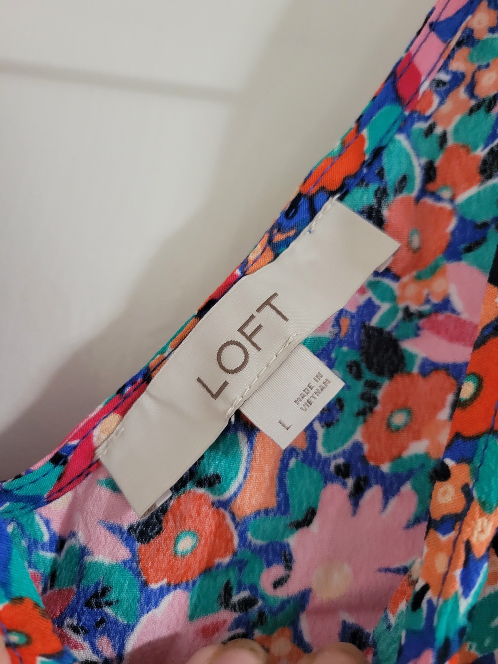 LOFT Floral V-Neck Bright Colorful Tank top - Picture 5 of 9